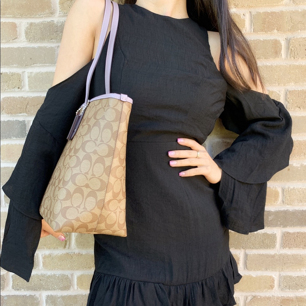 Gaby’sBags👜💕-Coach city zip tote khaki sig lilac - Picture 3 of 4